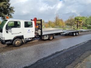 Squadra di pulizie al lavoro in provincia di Nuoro