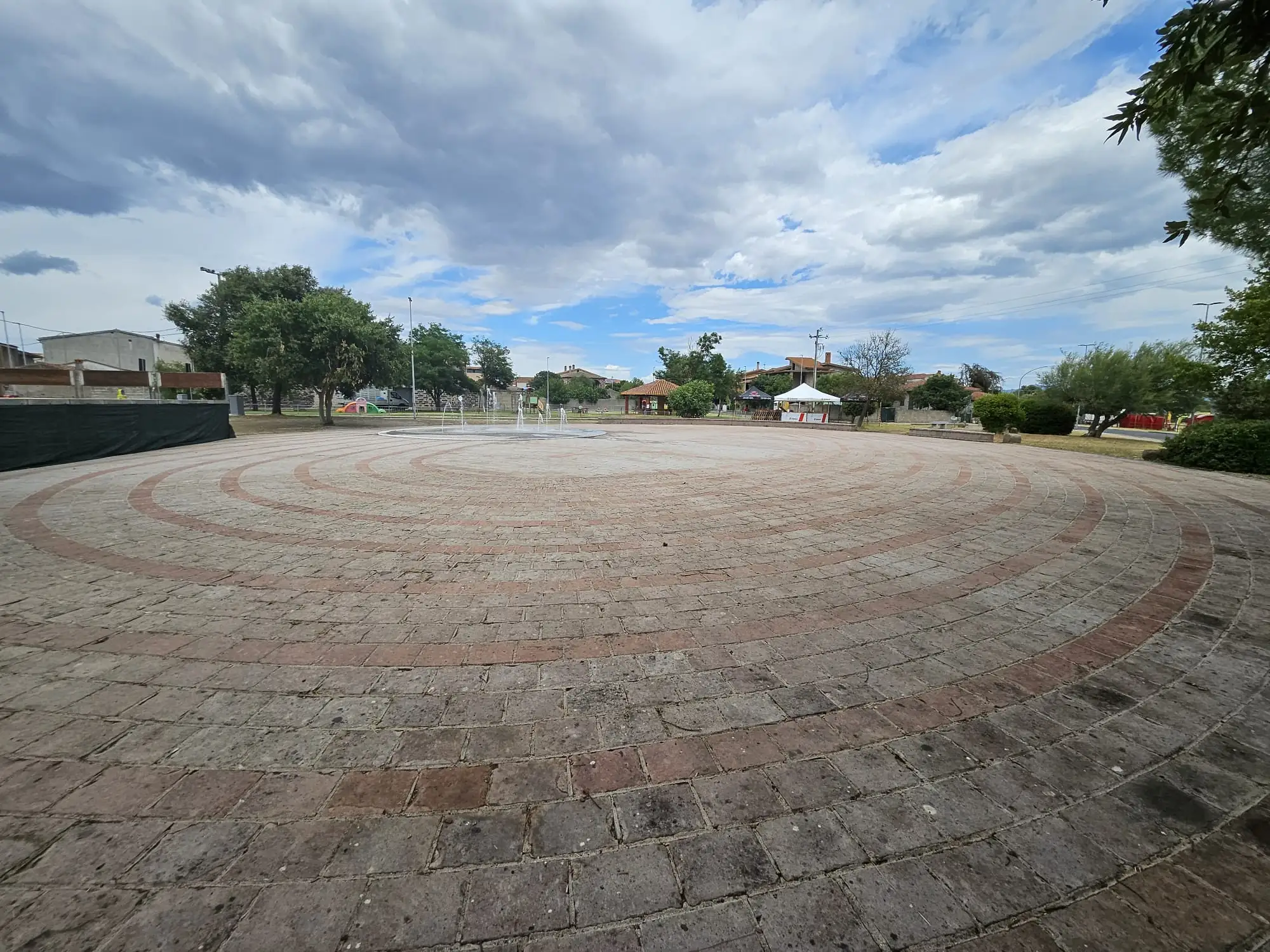 La piazza pulita a lavoro concluso